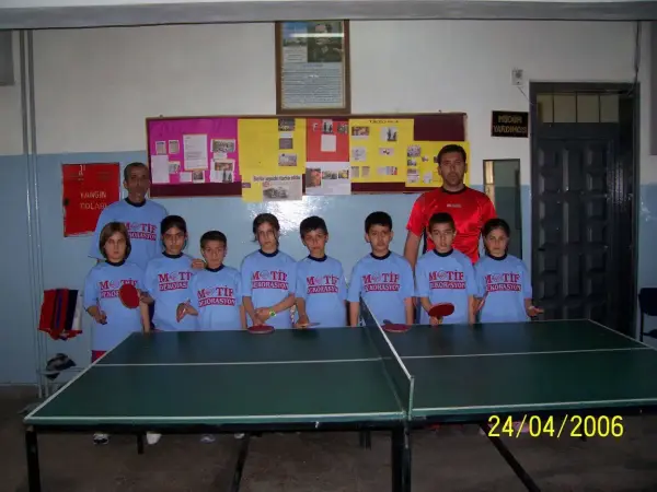 Genç Tenisçilere Sponsor Olduk